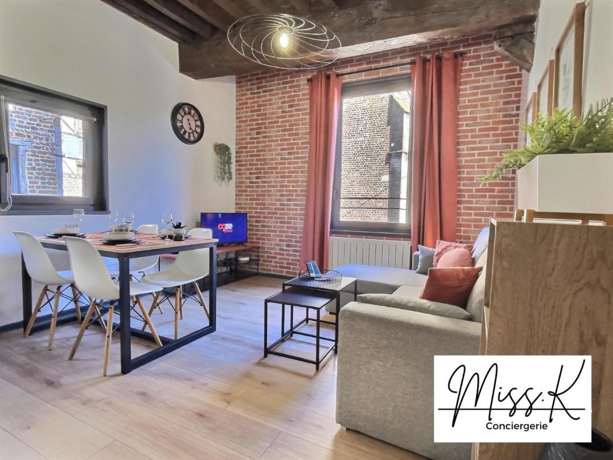 "La Fenetre Sur Le Marche" De Miss.K Conciergerie Apartment Chatillon-sur-Chalaronne Luaran gambar