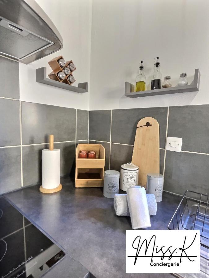 "La Fenetre Sur Le Marche" De Miss.K Conciergerie Apartment Chatillon-sur-Chalaronne Luaran gambar